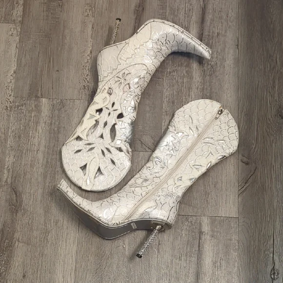 Ce Fou Shoo Pre-owned Rhinestone Heel weztern Boots - Picture 8 of 13